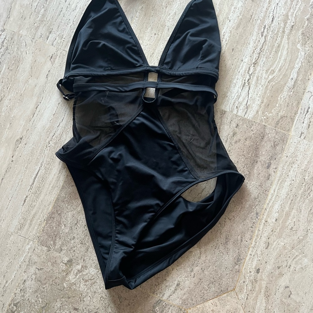 Elegant Black Mesh Swimsuit - Picture 3 of 3